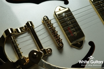 Wildkat Bigbsy - Pearl White